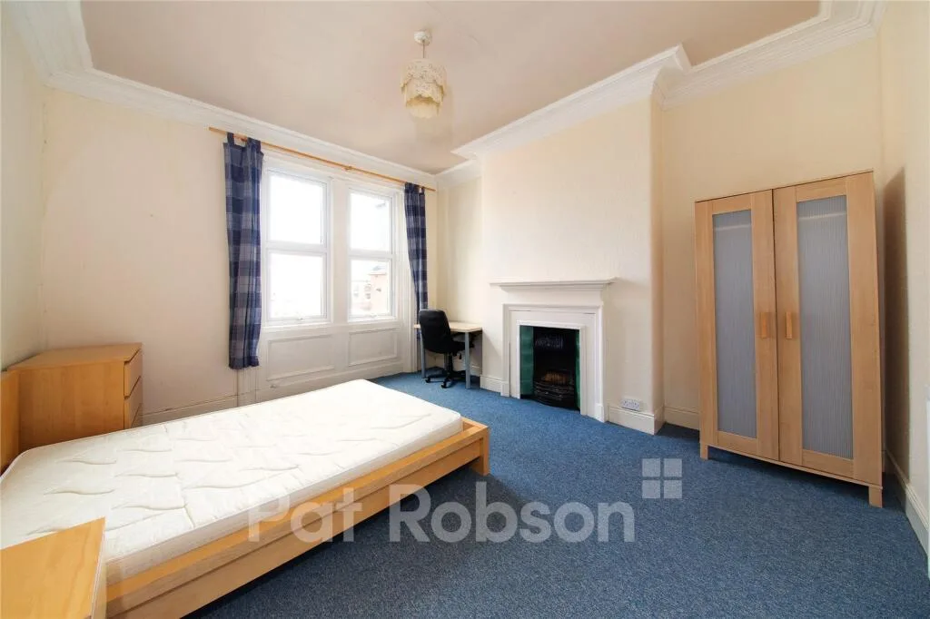 6 bedroom terraced house for rent