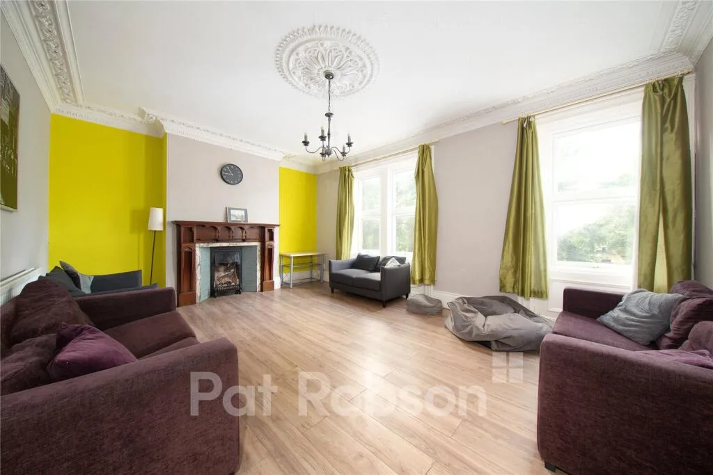6 bedroom terraced house for rent