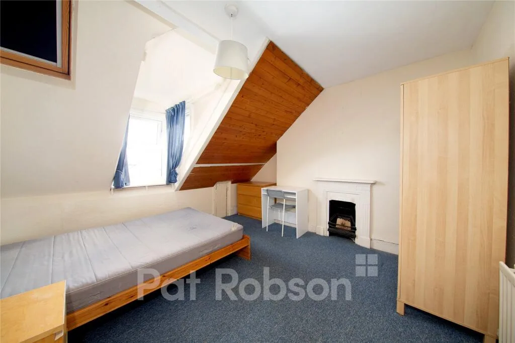 6 bedroom terraced house for rent