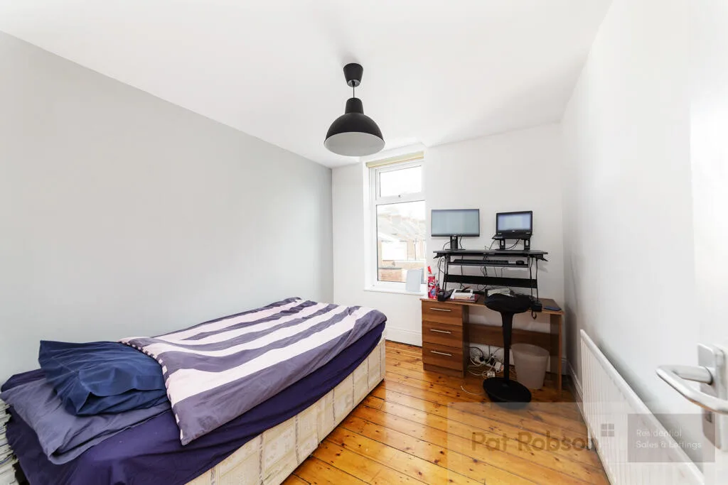 5 bedroom property for rent