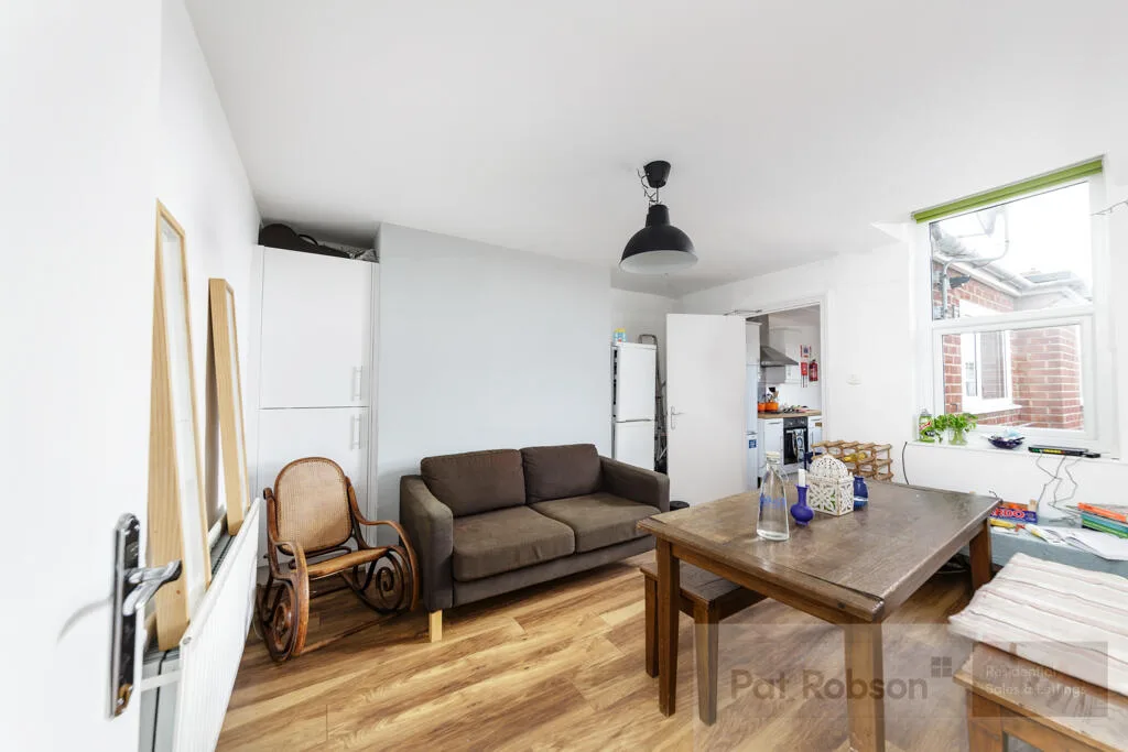 5 bedroom property for rent