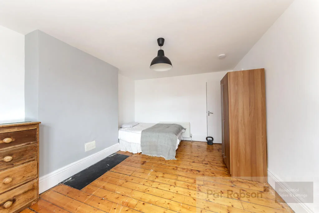5 bedroom property for rent
