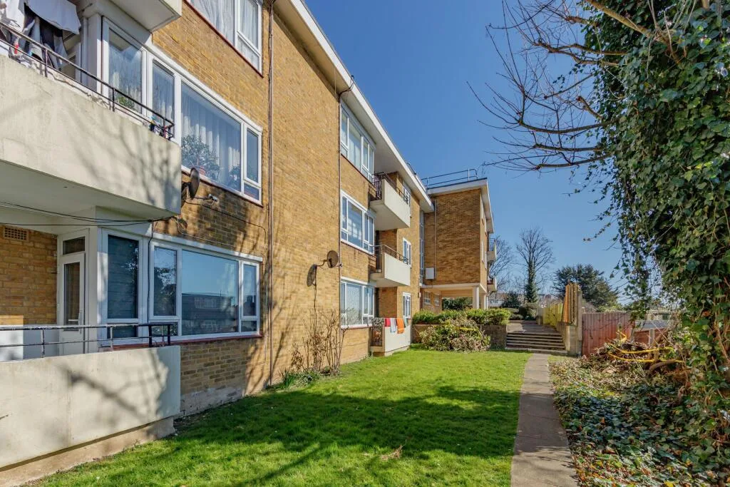 2 bedroom flat for rent