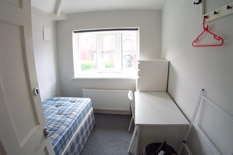 3 bedroom semi-detached house for rent