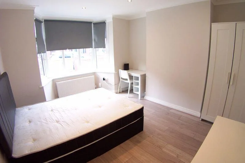 3 bedroom semi-detached house for rent