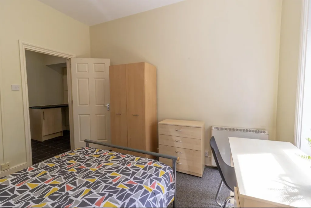 3 bedroom flat for rent