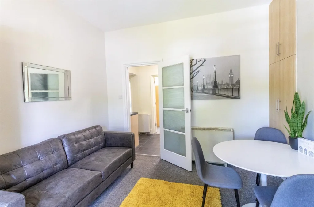 3 bedroom flat for rent
