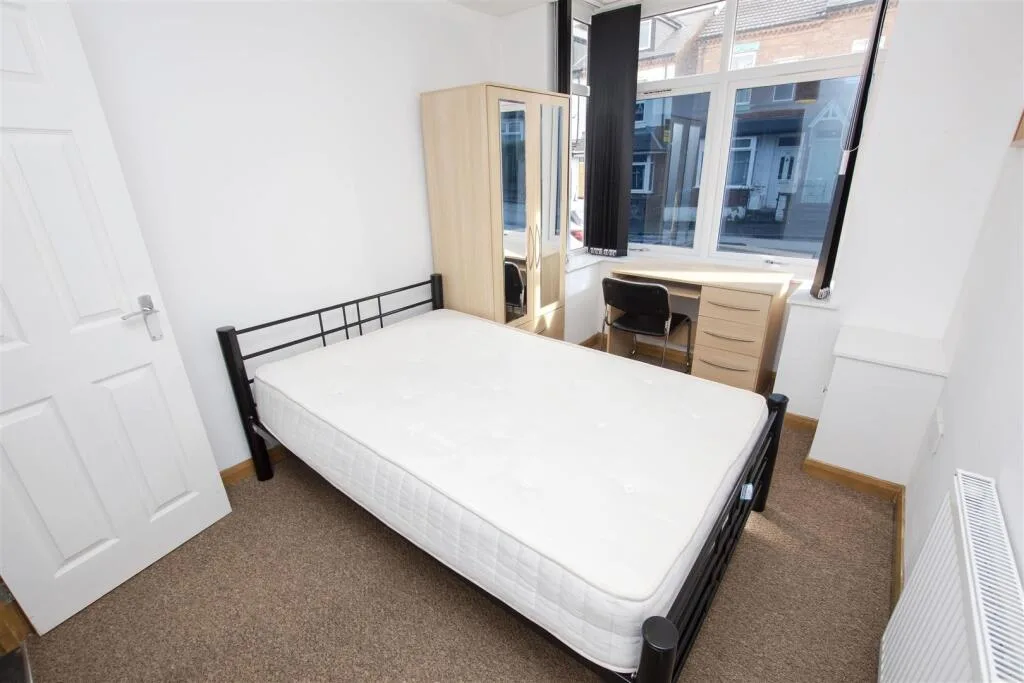5 bedroom house for rent