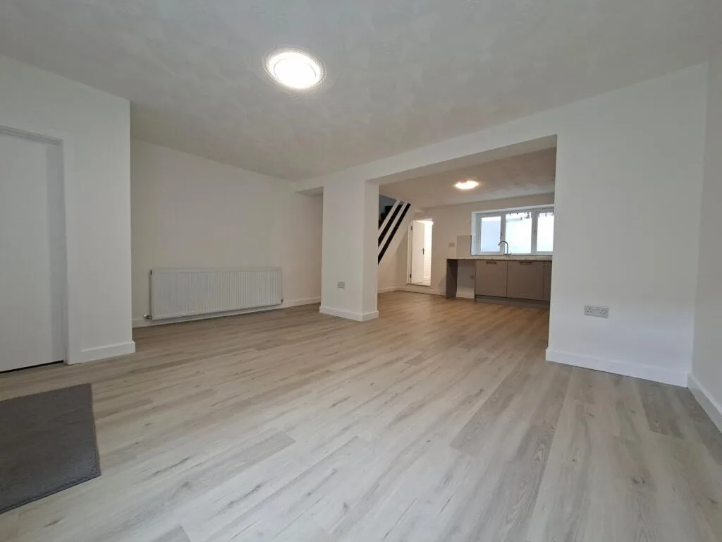 2 bedroom ground floor maisonette for rent