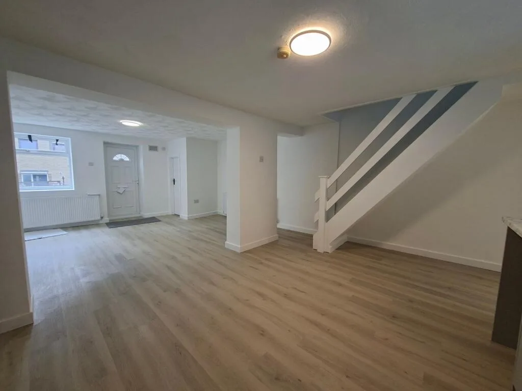 2 bedroom ground floor maisonette for rent