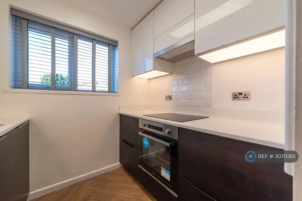 1 bedroom maisonette for rent