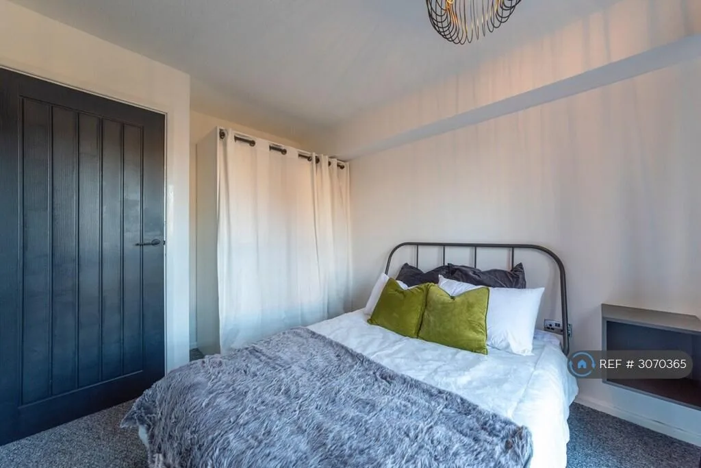 1 bedroom maisonette for rent
