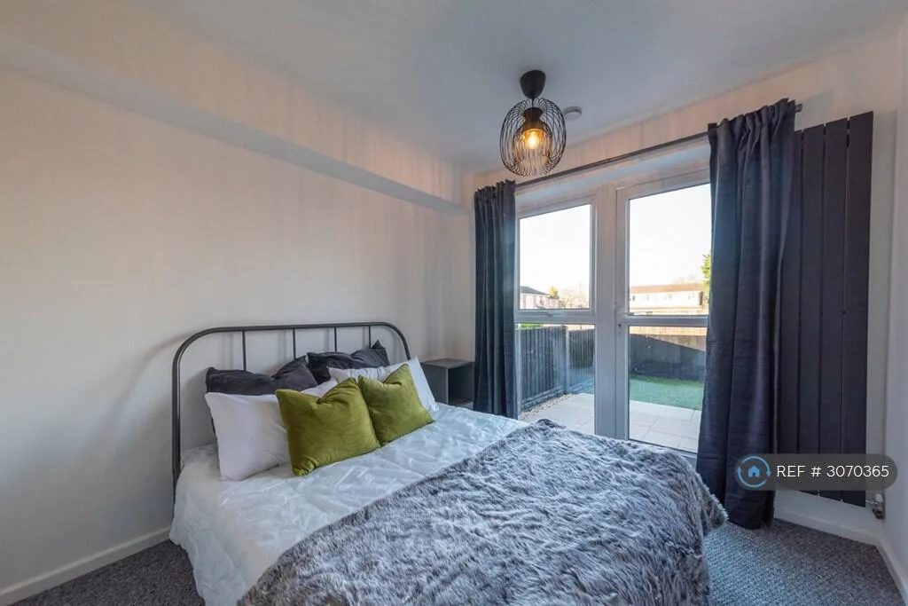 1 bedroom maisonette for rent