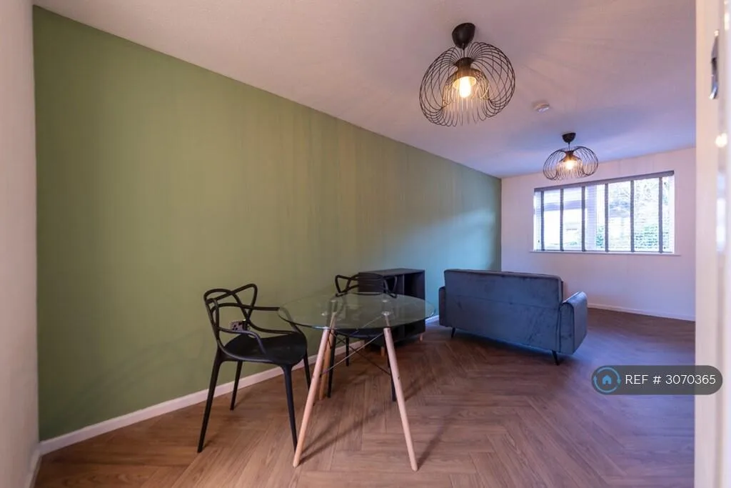 1 bedroom maisonette for rent
