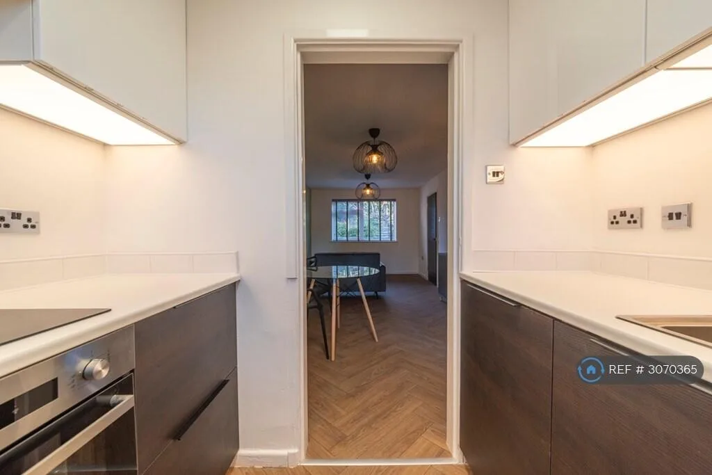 1 bedroom maisonette for rent