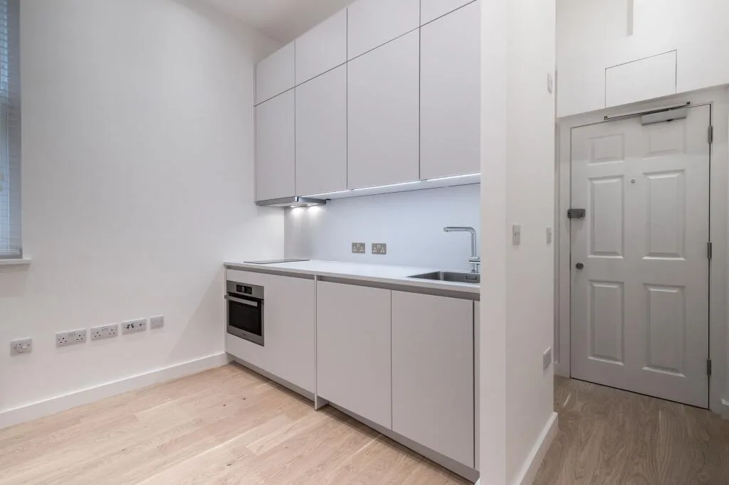 Ground floor studio flat for rent
