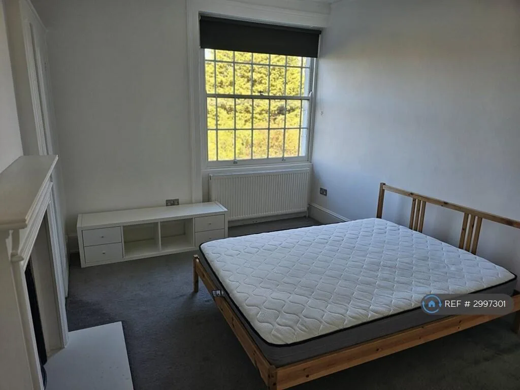 4 bedroom maisonette for rent