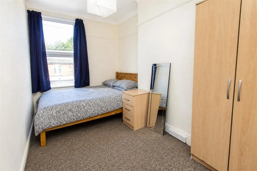 7 bedroom house for rent