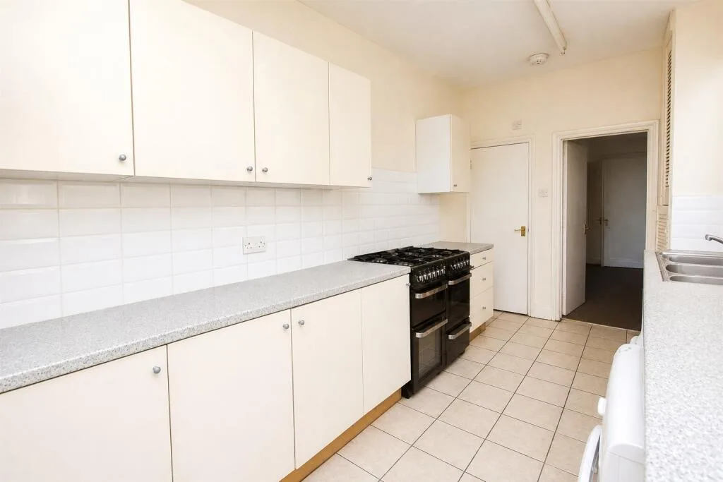 7 bedroom house for rent