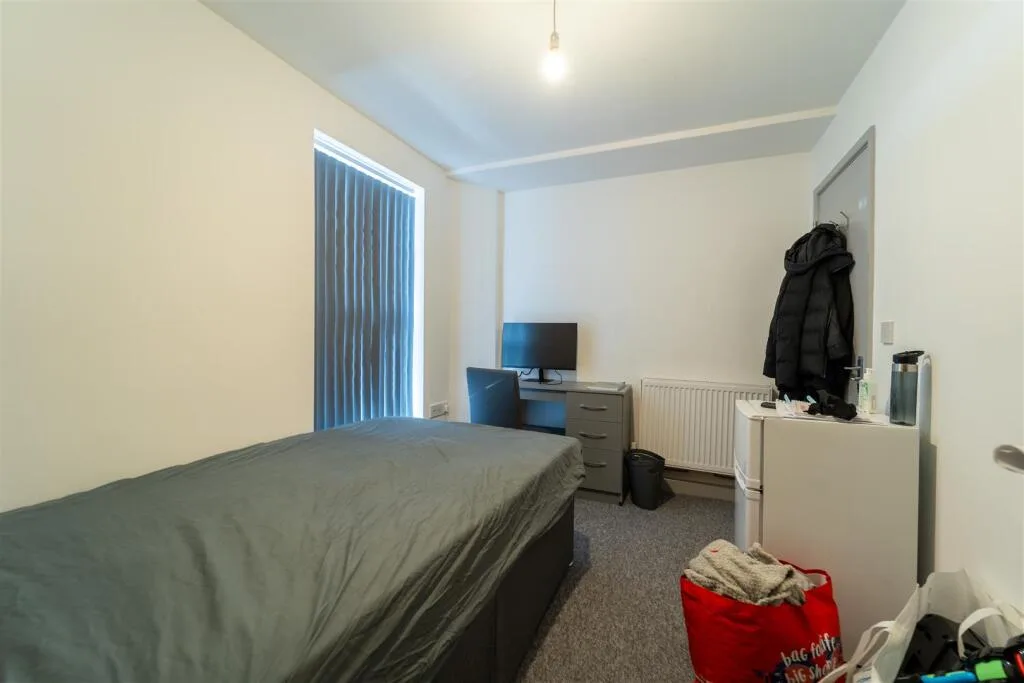 5 bedroom house for rent