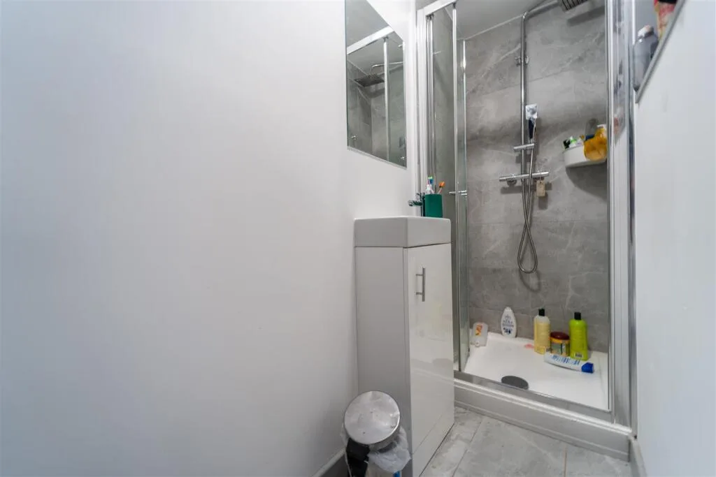 5 bedroom house for rent