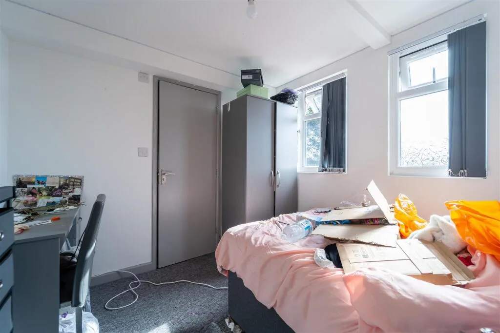 5 bedroom house for rent