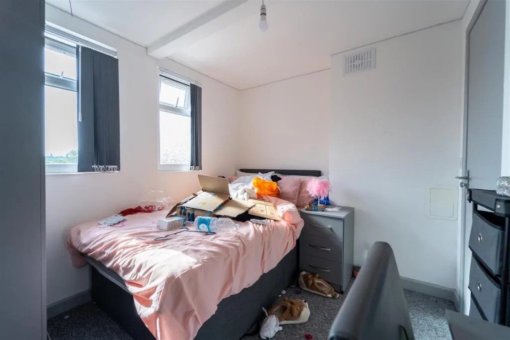 5 bedroom house for rent