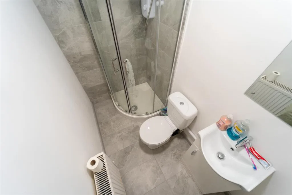 5 bedroom house for rent