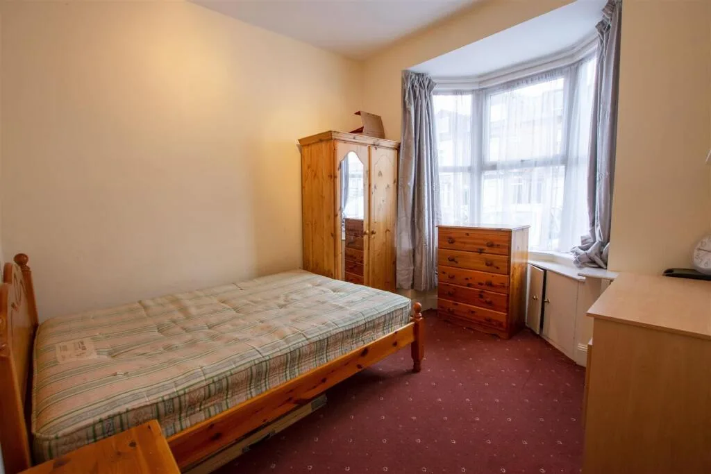 7 bedroom house for rent