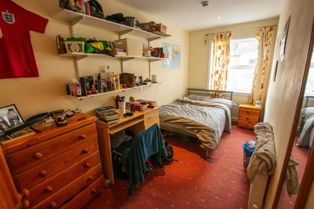 7 bedroom house for rent