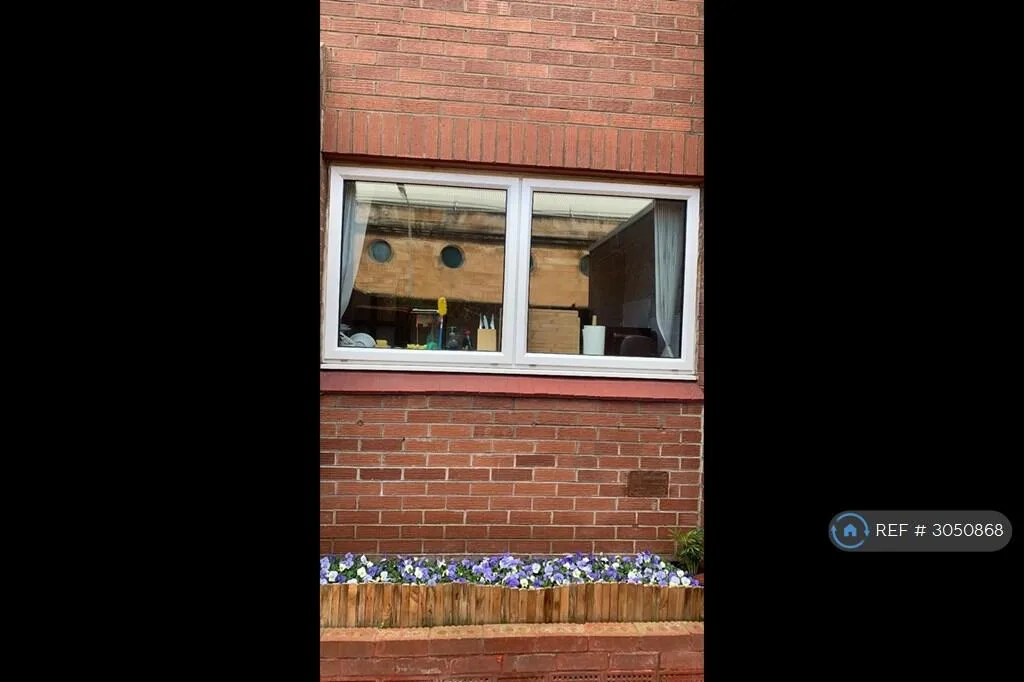 2 bedroom maisonette for rent