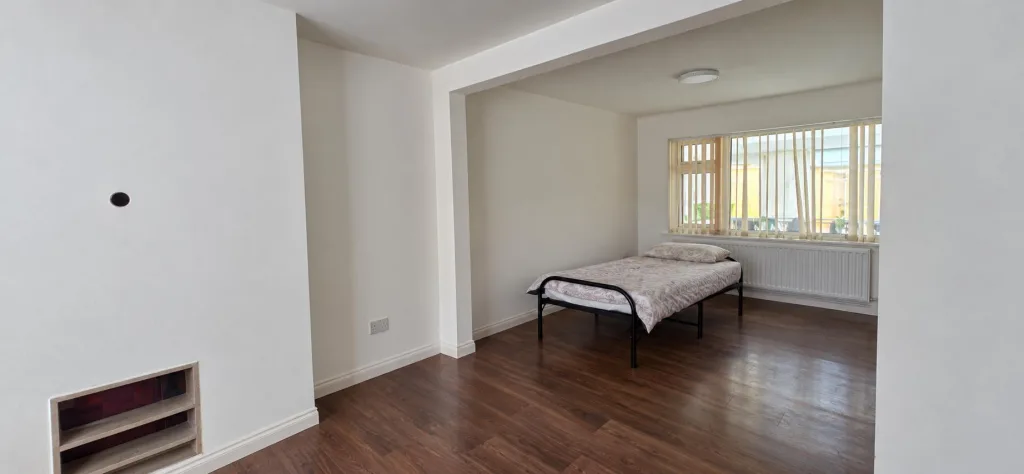 3 bedroom semi-detached house for rent