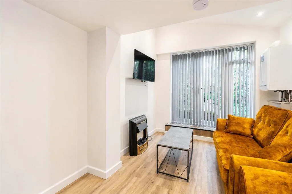 5 bedroom house for rent