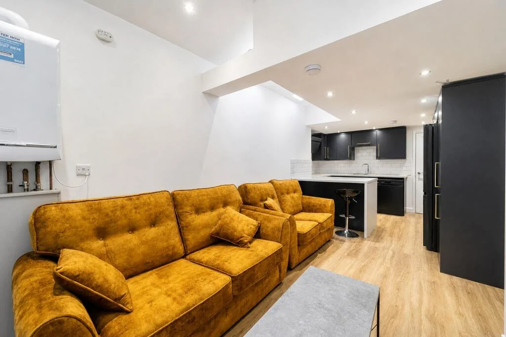 5 bedroom house for rent