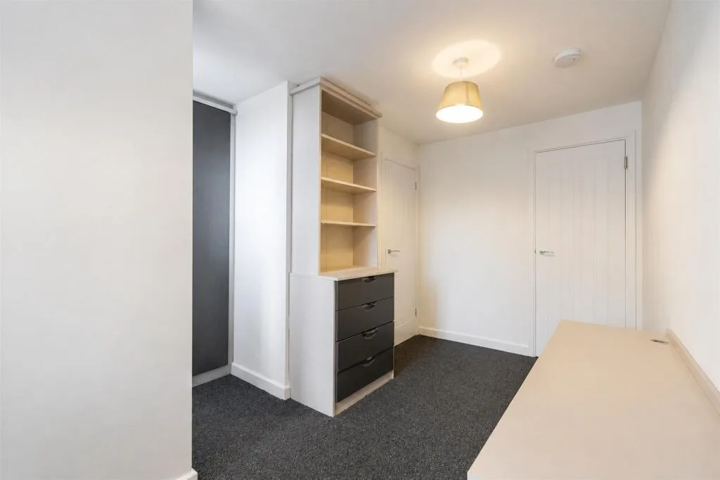 5 bedroom house for rent
