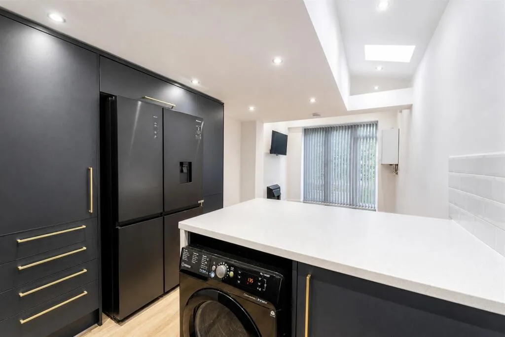 5 bedroom house for rent