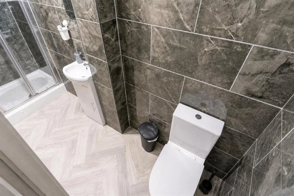 5 bedroom house for rent