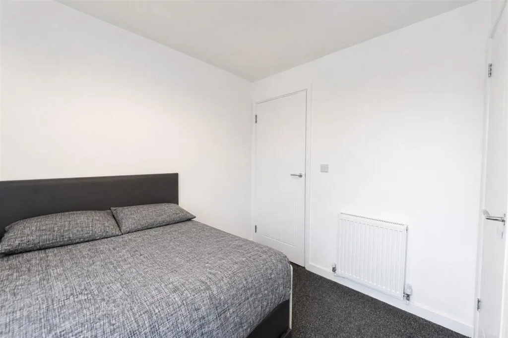 5 bedroom house for rent
