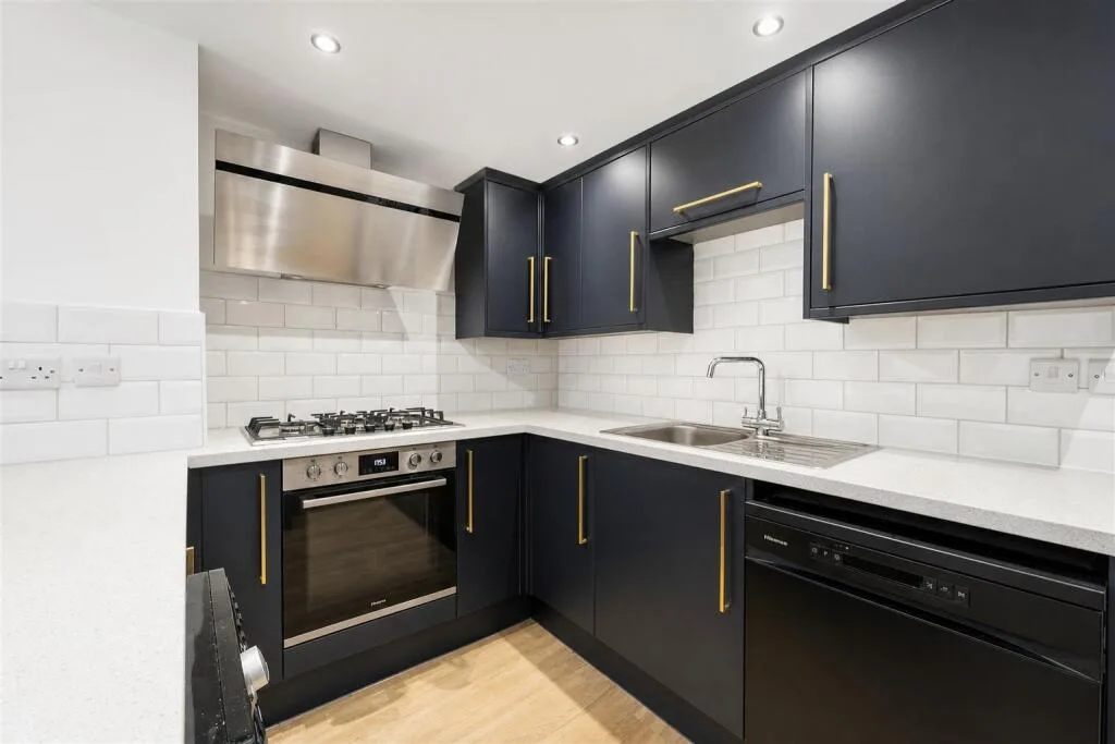 5 bedroom house for rent