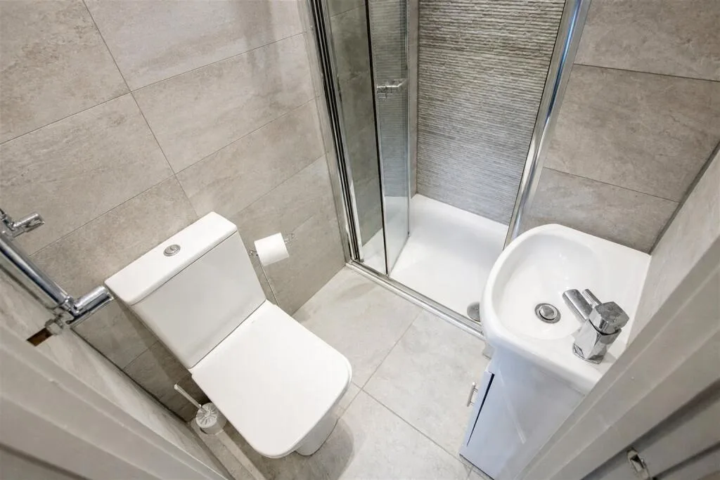 7 bedroom house for rent