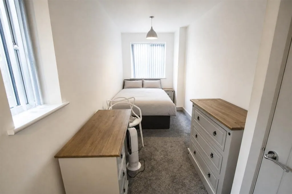 7 bedroom house for rent