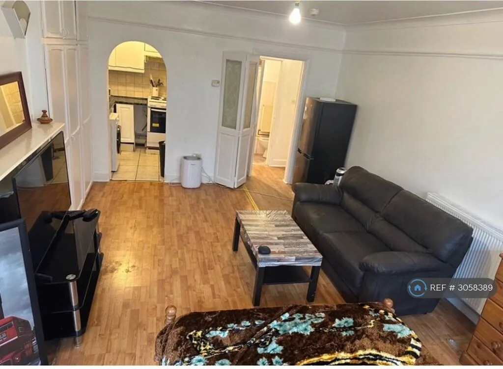 Studio flat for rent