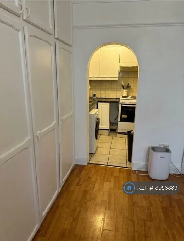 Studio flat for rent