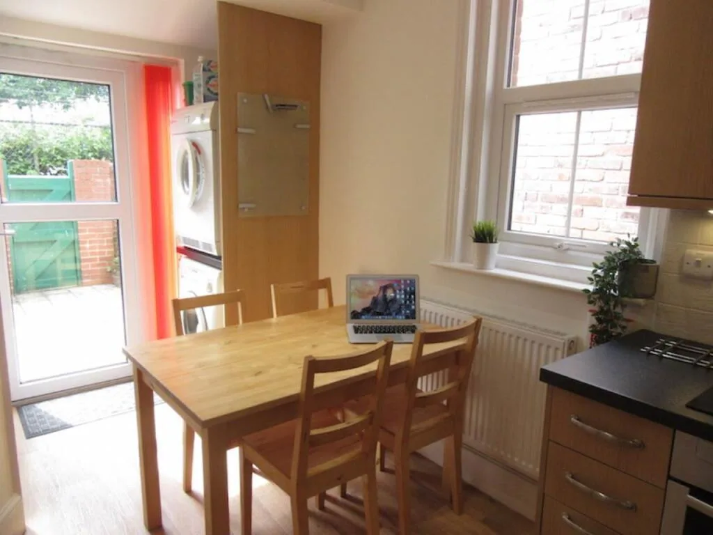4 bedroom terraced house for rent