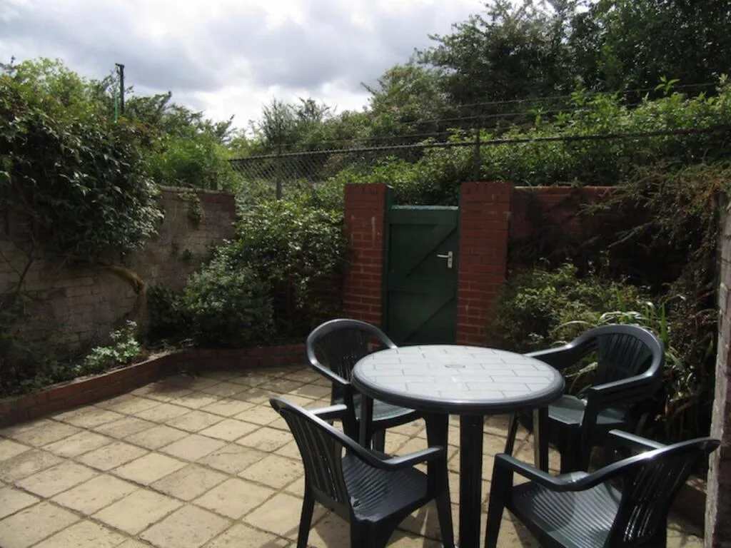 4 bedroom terraced house for rent