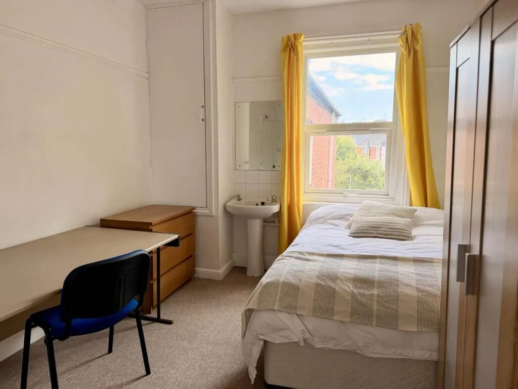 7 bedroom house for rent