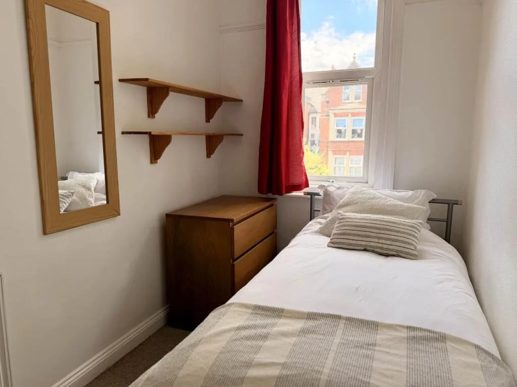 7 bedroom house for rent