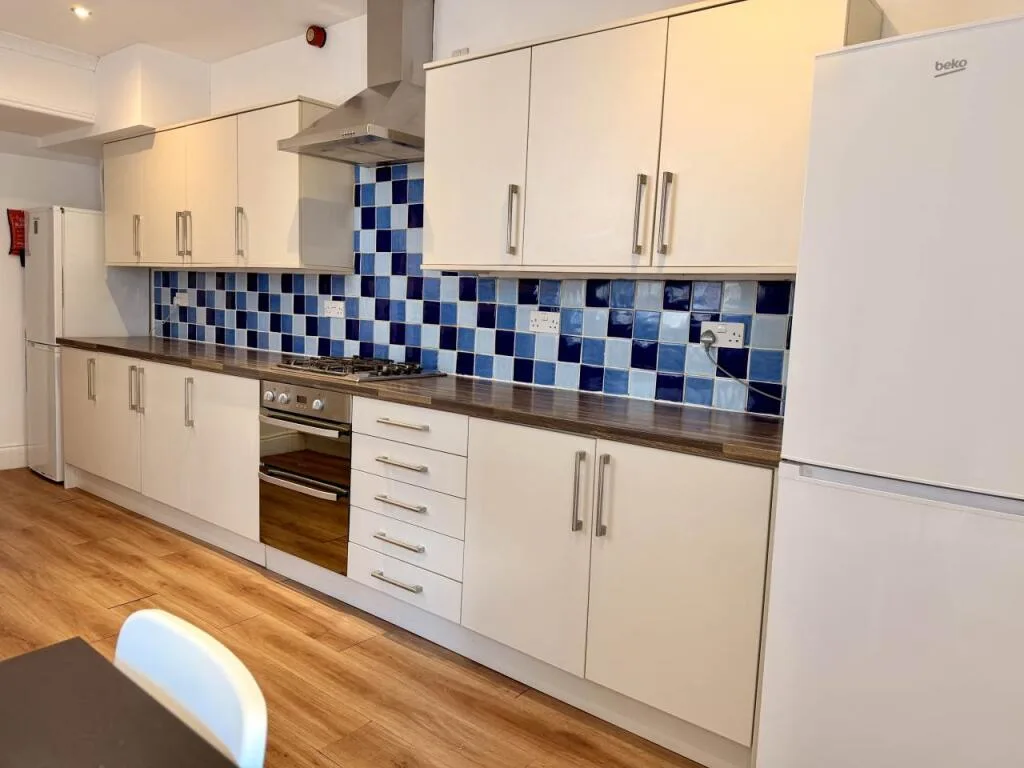 7 bedroom house for rent