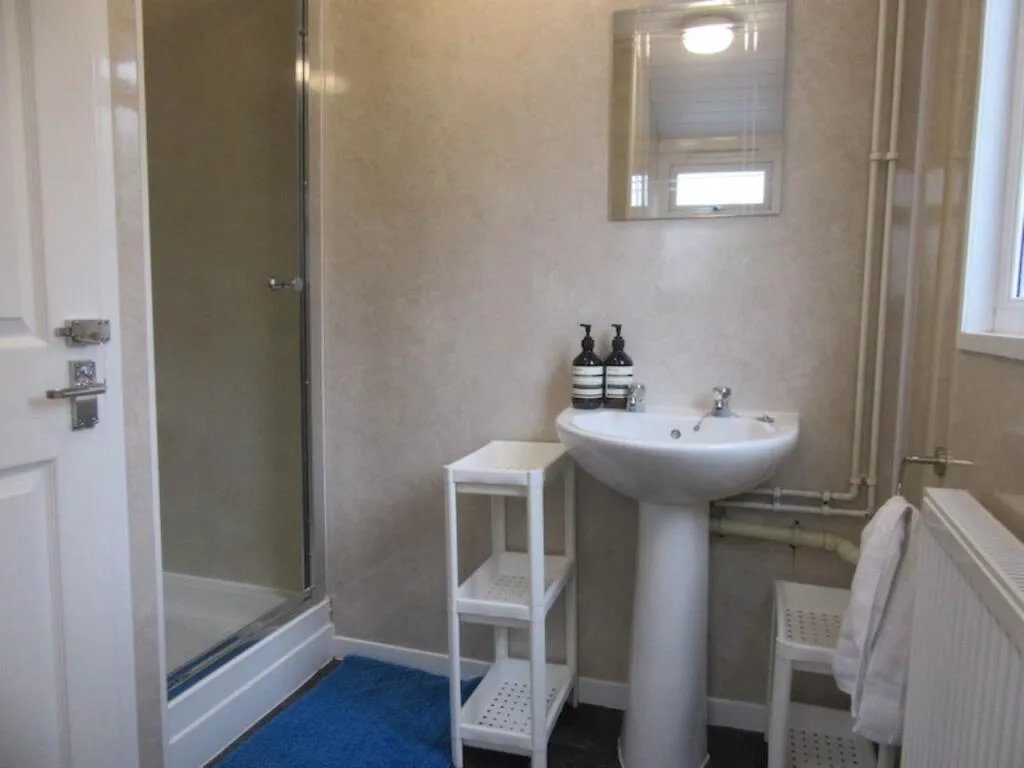 5 bedroom terraced house for rent