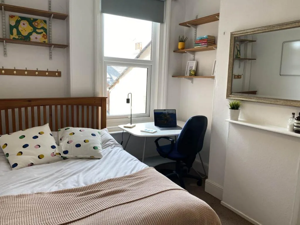 5 bedroom house for rent
